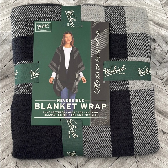 Woolrich Reversible Blanket Wrap - Black and Gray - Picture 1 of 4